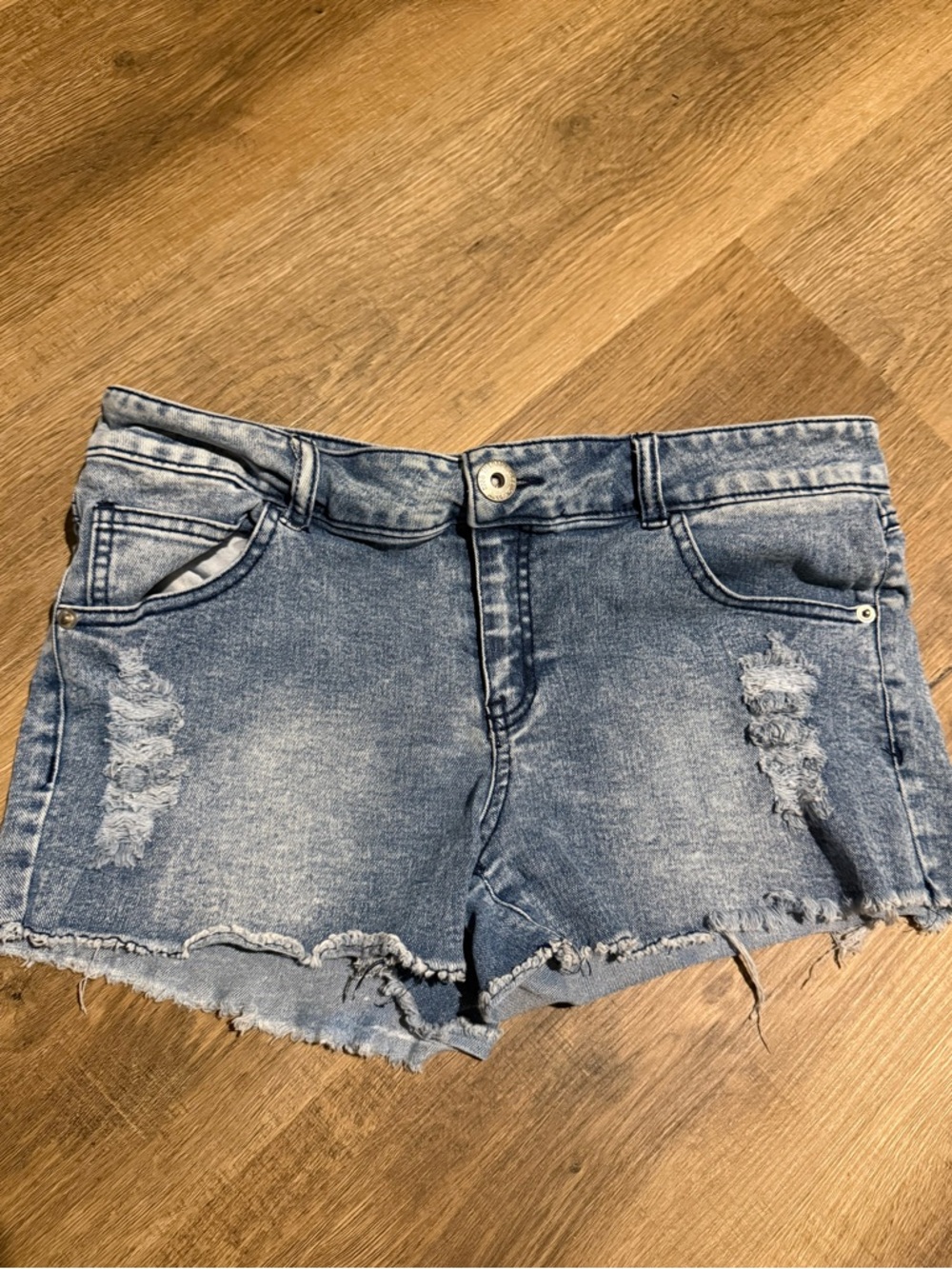 Kiss Therapy Denim Shorts - Picture 4 of 5